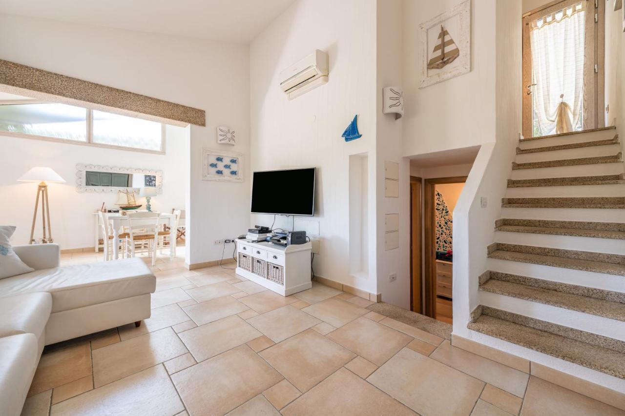 Casa Vacanza Il Bouganville วิลลัสซีมีอุส ภายนอก รูปภาพ