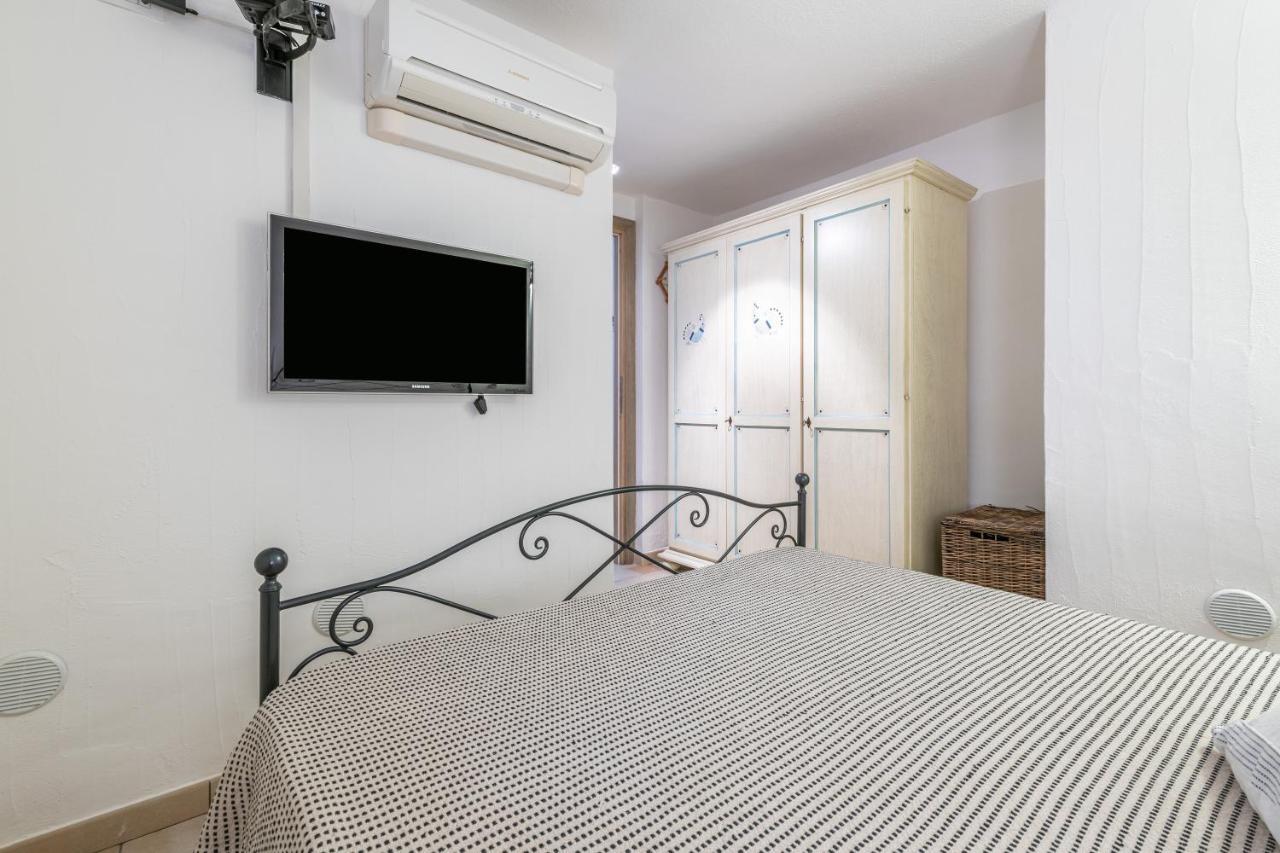 Casa Vacanza Il Bouganville วิลลัสซีมีอุส ภายนอก รูปภาพ